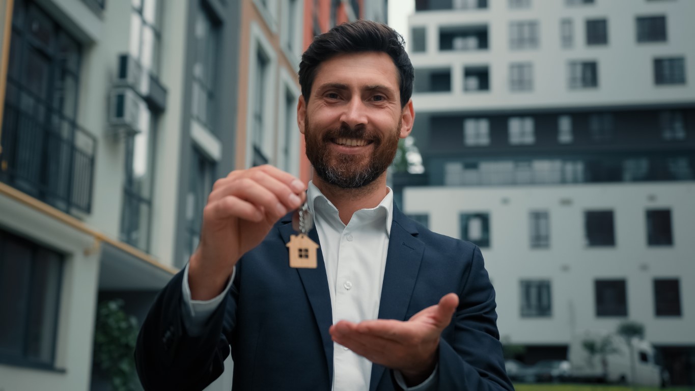 Real,Estate,Manager,Homeowner,Businessman,Banker,Salesman,Caucasian,Successful,Man Real,Estate,Manager,Homeowner,Businessman,Banker,Salesman,Caucasian,Successful,Man